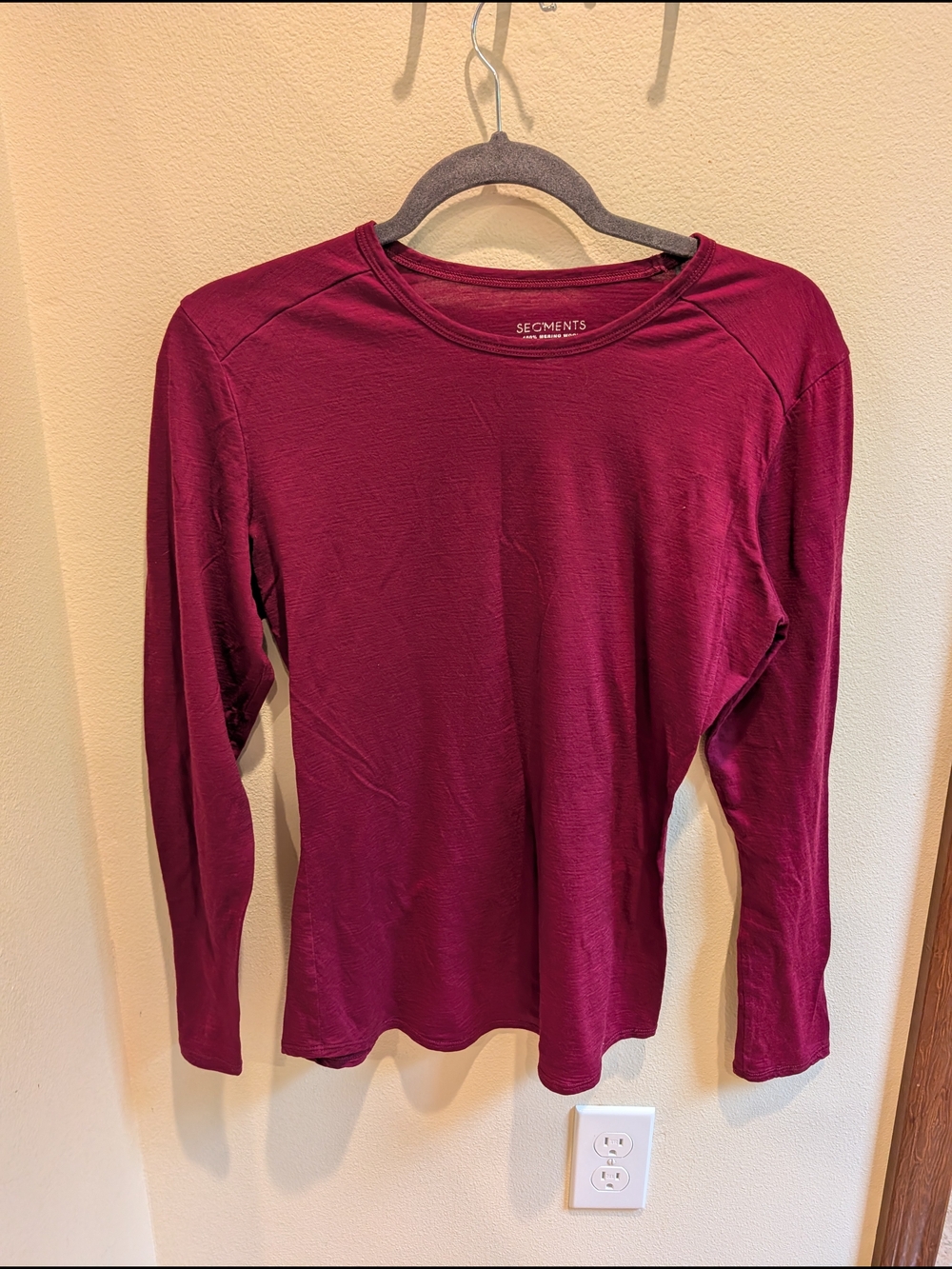 Segments 100% Merino Wool Base Layer Long Sleeve Top Berry